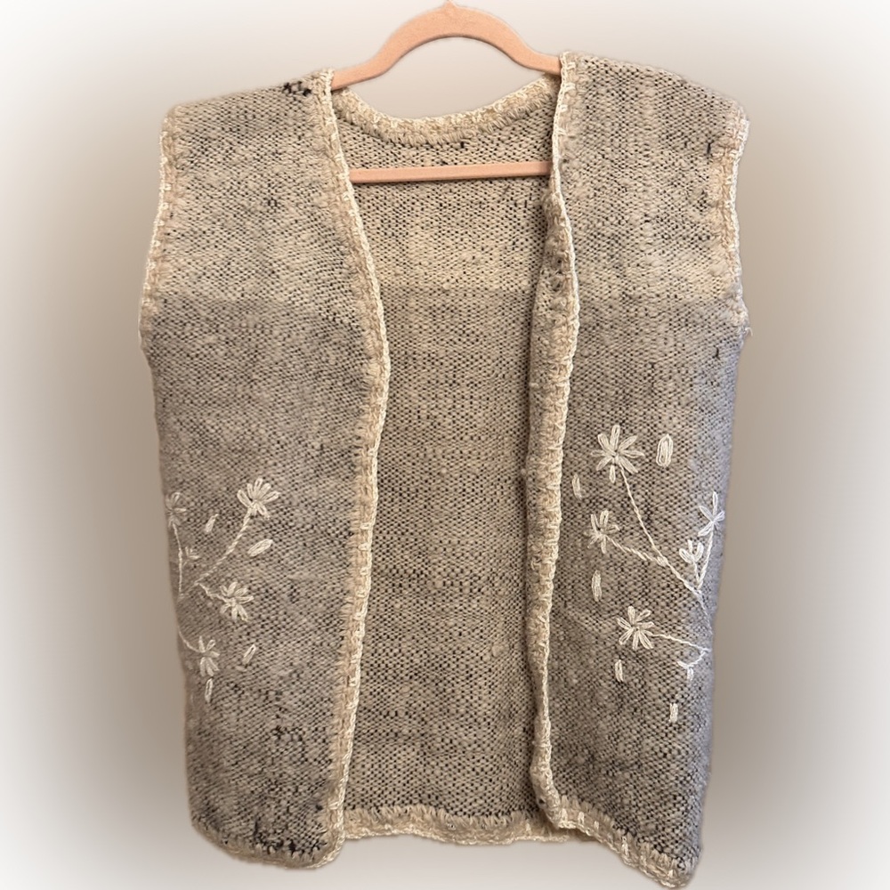 Wool Vest - Cream with Flower Pattern